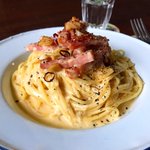 ありそうでなかった!ペペロンチーノ×カルボナーラ『濃厚ペペカルボ』レシピ♪