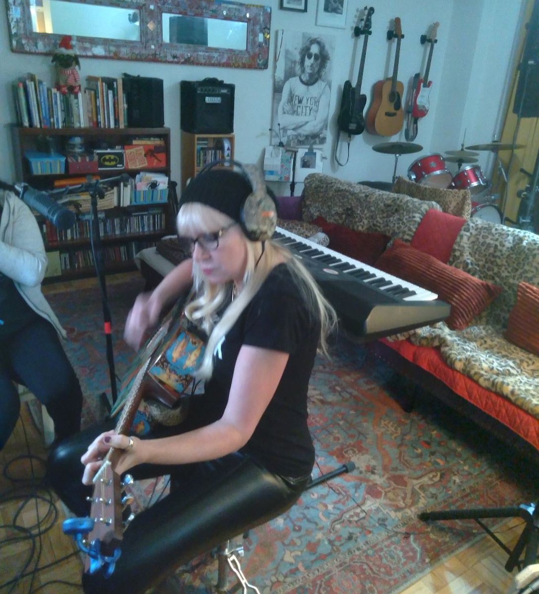 Valkyriekinzler's tweet photo. Conceptualizing my next record. @Valkyriekinzler #newmusic #workingclassblues #punkedupfolk @bluecollargirlnyc https://t.co/uqfpOps5nY