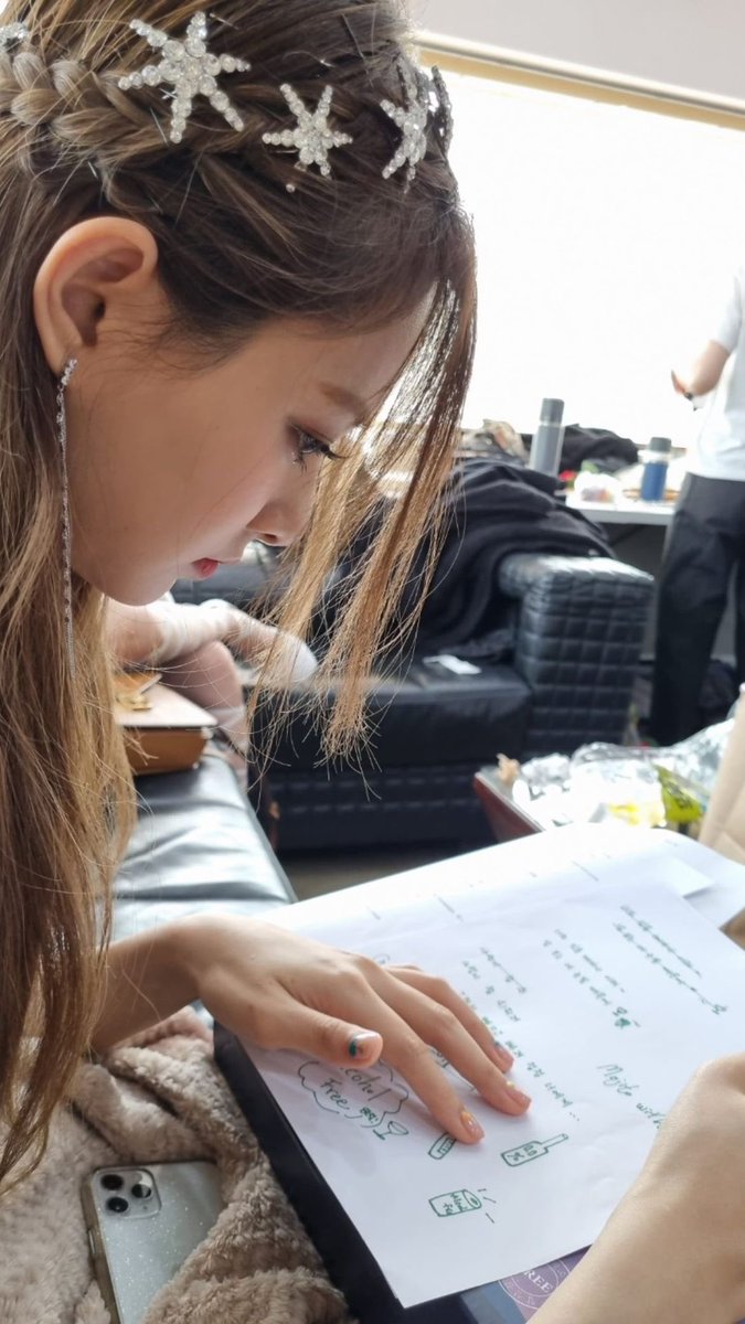 TWICExONCES's tweet photo. 📷 Actualización de Jeongyeon (@/jy_piece) en las historias de Instagram 

#TWICE #트와이스 @JYPETWICE https://t.co/vxAnzsFobL
