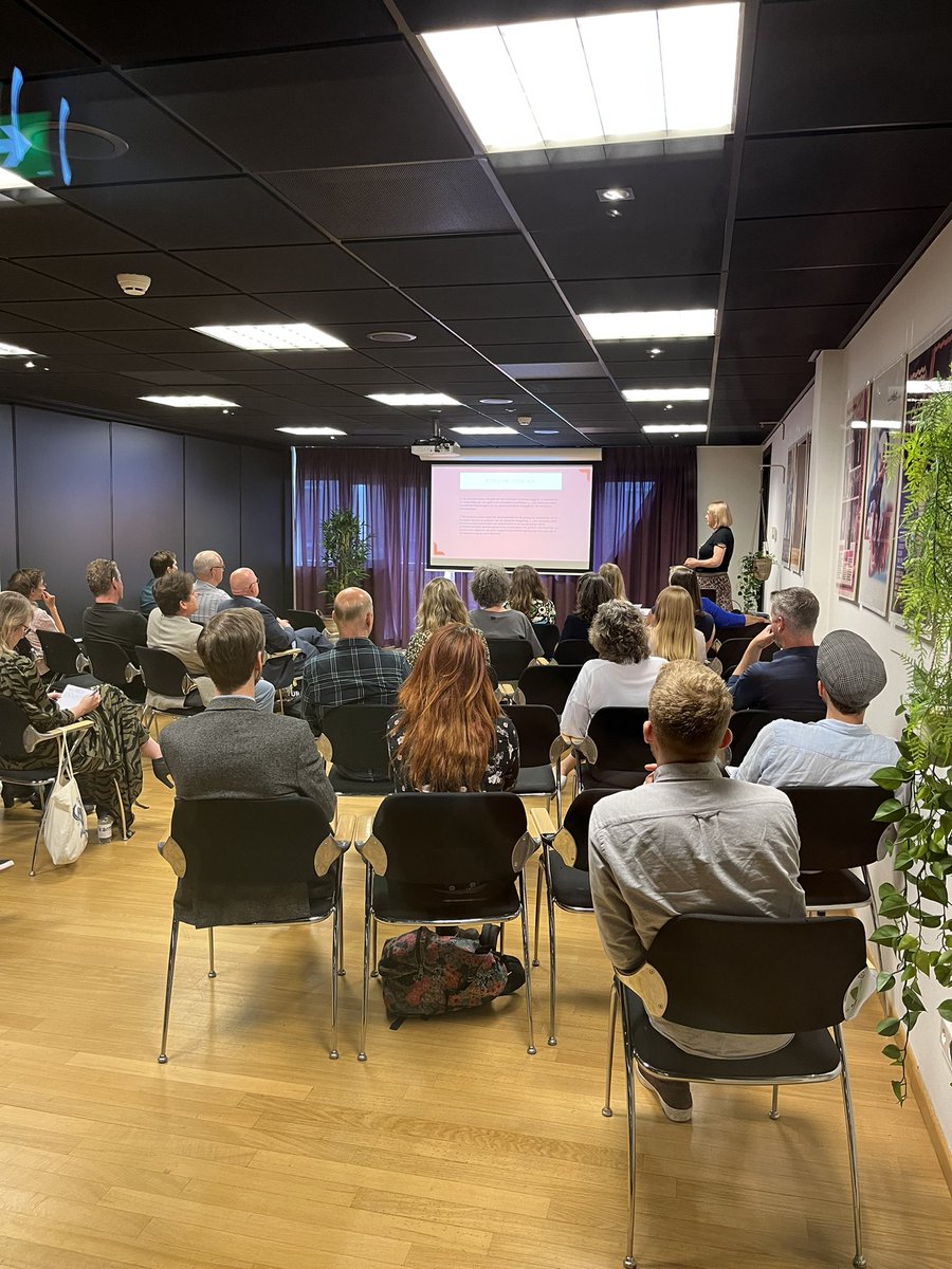 Archiefdagen's tweet photo. De workshops zijn begonnen! 🧠 #archiefdagen #kvan #alkmaar #taqa https://t.co/nN4zl8fFrZ