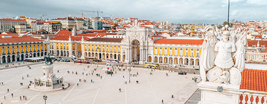 ESRI_Swansea's tweet photo. This week Dr Shirin Alexander and her team are visiting and presenting at the 11th International Colloids conference in Lisbon @HenryApsey @SaltsHealthcare #slipperysurfaces #COLL2022 https://t.co/tBBjCBJrEn