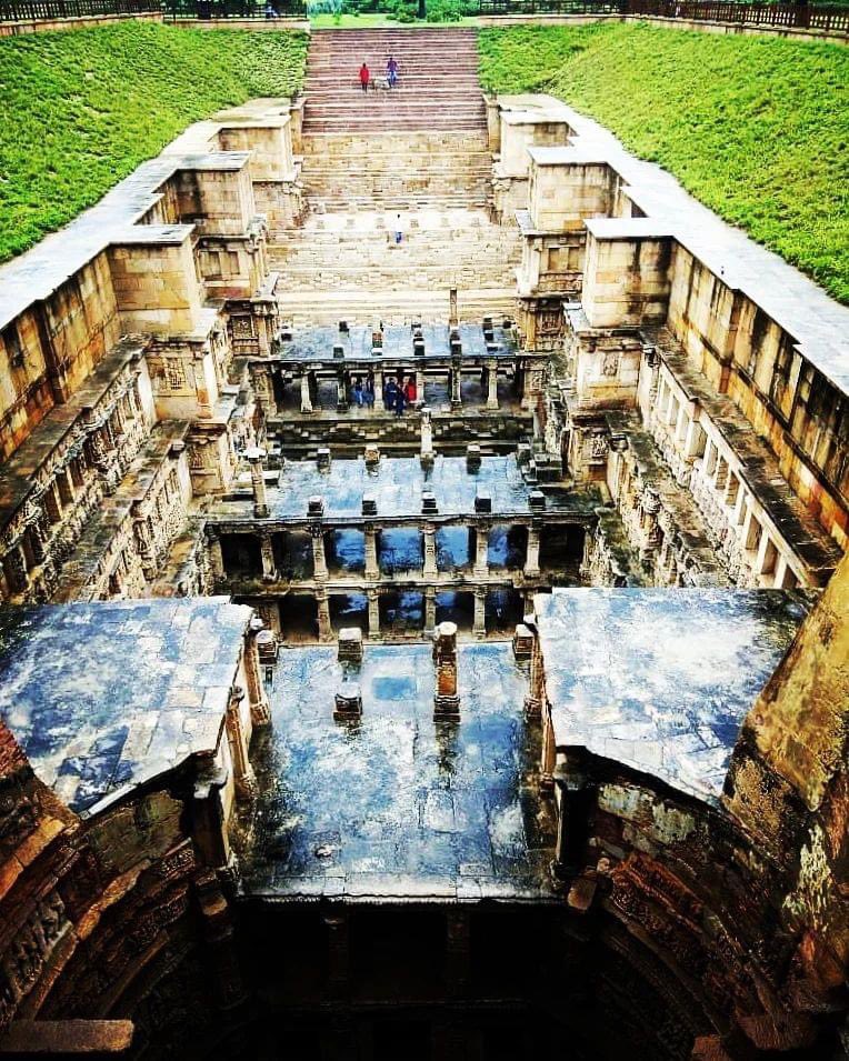 <a href="/RaniKiVav/">Rani Ki Vav</a> ભીંજાણી ધરા પર મેઘ તણા નીરથી નગરની વિરાસત તણી વાવ.. 
મૌસમના શણગાર તણી સોળે કળાએ ખીલી આજ જૉ ને આપણી <a href="/PatanCity/">Patan City - પાટણ</a> રાણીની વાવ..!.✍️..<a href="/jaiminamodi/">Jaimin modi</a> 

#ranikivav #Heritage