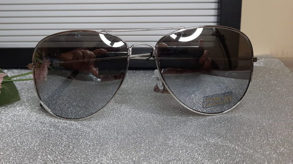 DINAMICA DEL DIA DEL PADRE, GANA ESTOS LENTES PARA PAPÁ, ESPOSO, HERMANO ETC.
REQUISITOS: SEGUIR A <a href="/JoyFashionSv/">Joy Fashion Importaciones</a> DAR LIKE Y RT A ESTE TUIT. 
DEJA EN COMENTARIOS EL MOMENTO MAS FELIZ CON TU PAPÁ, EL GANADOR LO ESTARA ELIGIENDO NUESTRO PATROCINADOR ANONIMO!

TODOS A PARTICIPAR😎