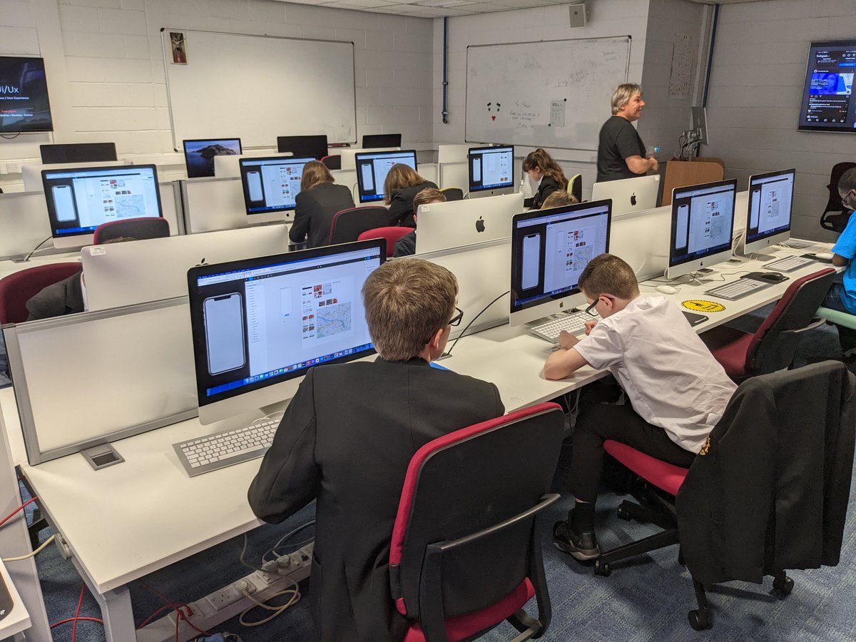 StAmbroseSci's tweet photo. Workshop #2: "Smoke &amp; Mirrors", the art of digital design. 

We are designing an app user interface 📱🍕

#SSGCU #STEM #STEAM
#Collabiskey #AthenaSwan #AthenaSwanGCU @GCUSHLS
@SmartSTEMs @CaledonianNews @GCU_Sch_Connect @GCU_SEBE https://t.co/qJMA15GwPz