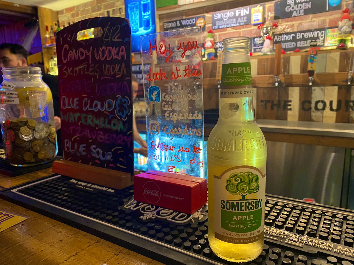 昨日は初めましての方ばっかりやったけどめっちゃ楽しかった(´▽｀)
半年以上ぶりくらいに気持ちよく飲めた🍻
最後は介護でしたがそれはそれで面白かったので良しとします🤭
楽しい時間をありがとうございました😊✨
そして何気に初投稿🤗