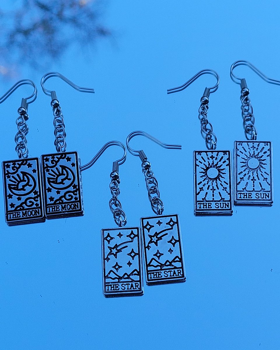 No matter what your aesthetic is, you'll find earrings to suit your style 💕

Take 20% off your entire purchase thru 7/1, no coupon code needed!

Support a queer owned small business this pride month 🏳️‍🌈

Etsy.com/shop/Delightfu…