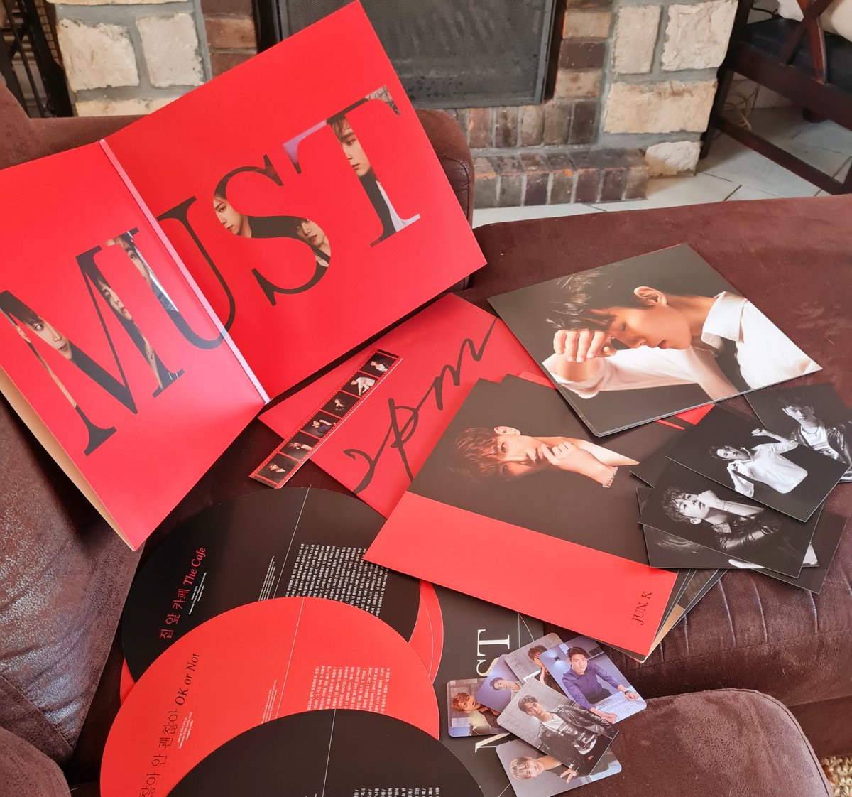 lechoixdeseri's tweet photo. Today I am a happy HOTTEST ❤🖤
#2PM #MUST_LP https://t.co/nFyFeAYi09