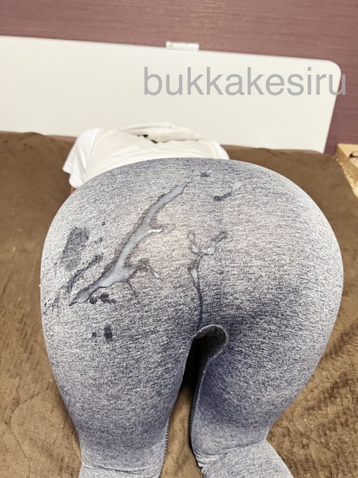 yoga pants https://t.co/vOjSHgN92N