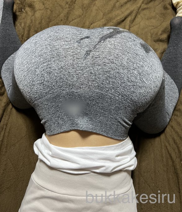 yoga pants https://t.co/vOjSHgN92N