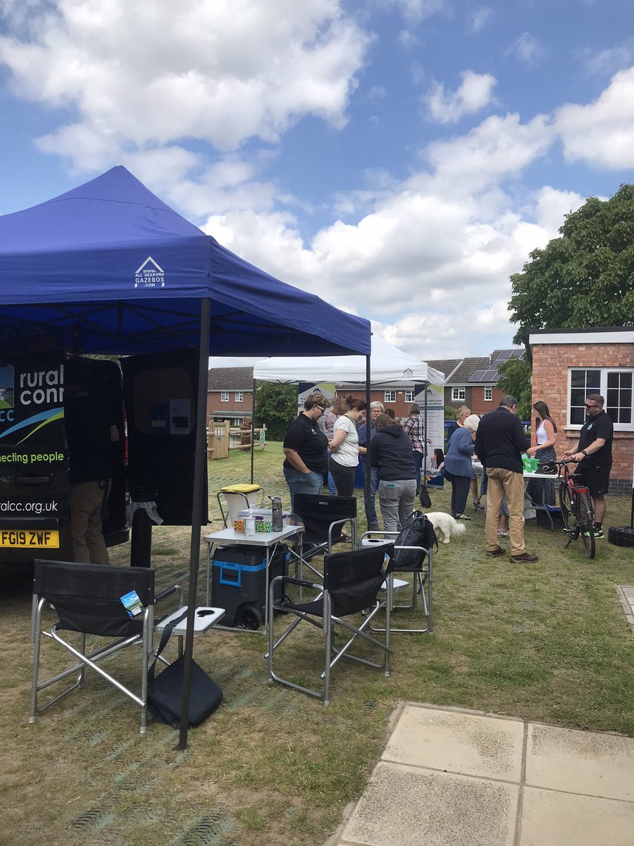 YourRCC's tweet photo. Lots of health and well-being advice on offer today at the penultimate Cross Counties in the Community session at Houghton on the Hill. We’ve booked good weather again for next week 🤞🏼☕️ Tuesday 21st 10:30am - 12:30 #NHS #Houghton #TwoChimps #CoffeeChatSmile https://t.co/NA4653YABX