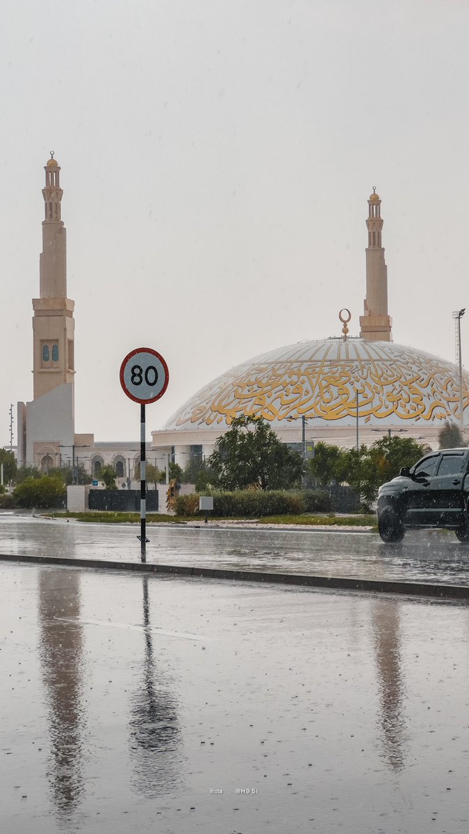 _vwvw's tweet photo. امطار مدينة العين 🌧💙.
٣:٣٠م | ١٤ يونيو . 
#shotoniphone  https://t.co/aabMJsPe3j