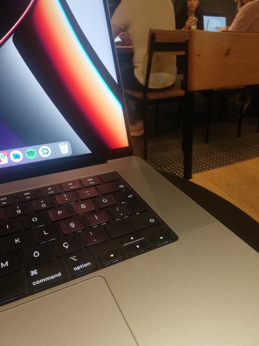 edaersu's tweet photo. @CoderBora Mekana yakın bir yerde çalışarak beklemedeyizzz hocam ✌️ https://t.co/JpyH11iRsF