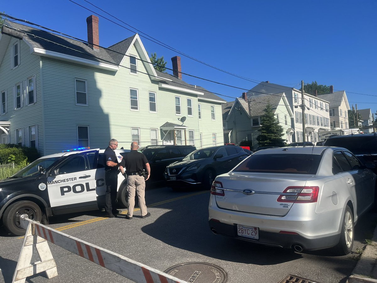 Breaking: <a href="/FBIBoston/">FBI Boston</a> #Manchester, NH police, the state AG's office right now investigating the former home of missing Harmony Montgomery's father Adam &amp; step-mother Kayla on Union Street. Neighborhood closed off at Union and Pearl to Orange Street. <a href="/boston25/">Boston 25 News</a>