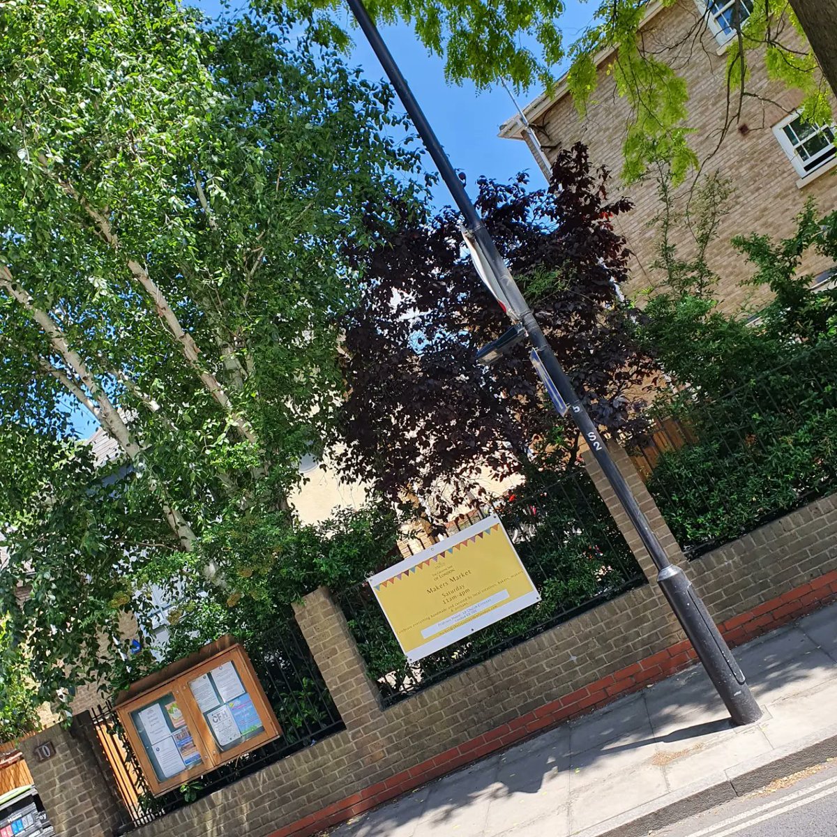 Prideaux_House's tweet photo. And the banners for our makers market on Saturday are up! In association with @CreativesideLDN, we have an amazing selection of traders #makersmarket
#wellstreetcommon #charity #fundraiser #victoriaparkvillage #hackneycreatives #handmadegifts #hackneyvibes #hackneycrafts #Hackney https://t.co/aj6U8YOCyP