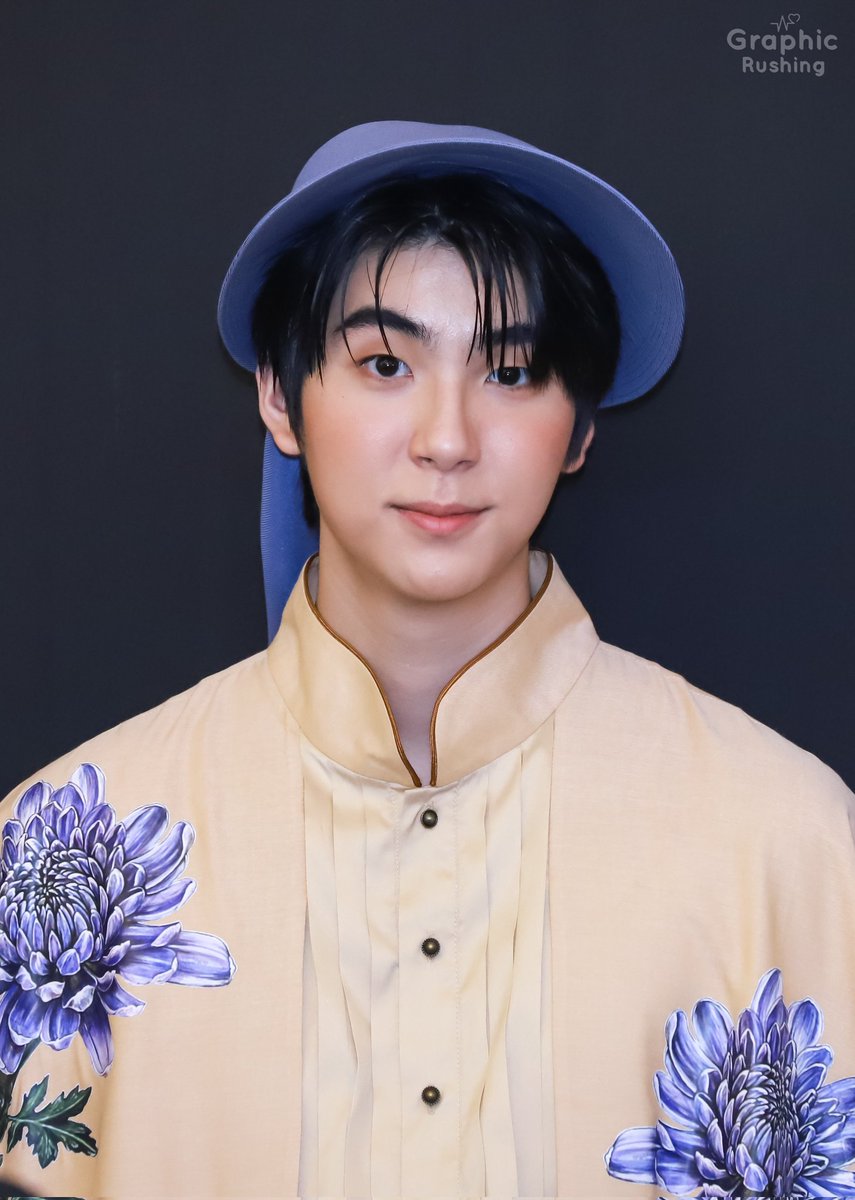 GraphicRushing's tweet photo. (14062022)
หายคิดถึงไปนิดหนึ่ง 😬
@Graphic__r
#เจ้าแก้มของกราฟิค 
#Diversology
#KOLStyle
#theatrebangkok https://t.co/1XEoa3qHpS