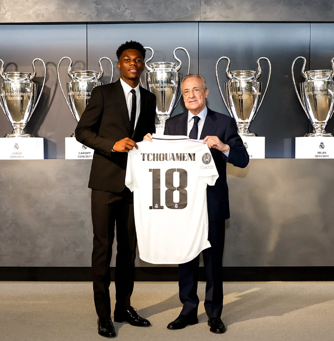 😉La ELECCIÓN de TCHOUAMÉNI😉

⚪️Madridista, ¿te han enamorado sus palabras?

🔄RT- SÍ

❤️MG- NO

📺⏰¡Nos vemos a las 15:10h en #JUGONES! Venteee a la <a href="/laSextaTV/">laSexta</a>.