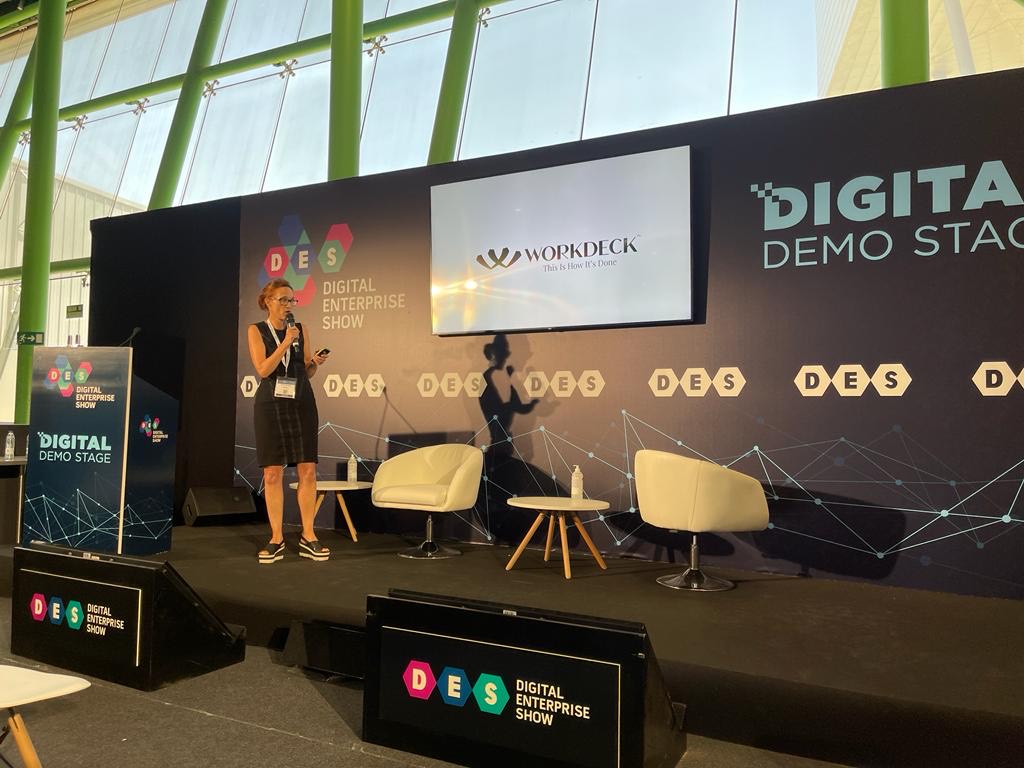 WorkDeckPSA's tweet photo. 😊Hola! mira...nuestra CEO @Oonagh presentando #Workdeck en el @DES_show #DES2022 @malaga.
El mismo evento dónde ha participado @BarackObama 😀👋👇👇👇
🚀Prueba Gratis nuestro #SoftwareSaaS Aquí https://t.co/SQKTBj8tc8 https://t.co/WuPXaLO5mS