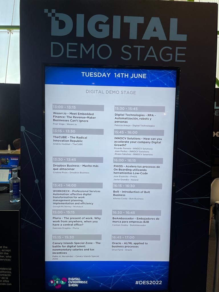 WorkDeckPSA's tweet photo. 😊Hola! mira...nuestra CEO @Oonagh presentando #Workdeck en el @DES_show #DES2022 @malaga.
El mismo evento dónde ha participado @BarackObama 😀👋👇👇👇
🚀Prueba Gratis nuestro #SoftwareSaaS Aquí https://t.co/SQKTBj8tc8 https://t.co/WuPXaLO5mS