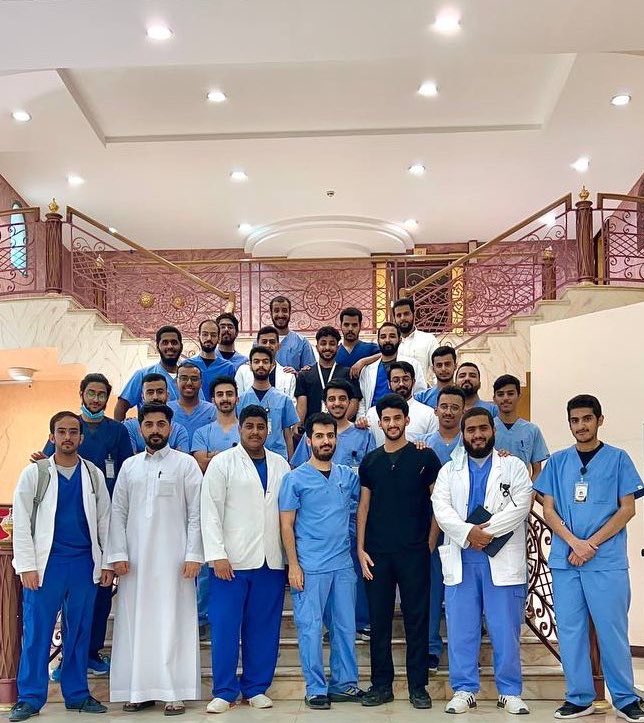 اللهم لك الحمد و الشكر 
انتهينا من أطول سنة دراسية على خير بفضل الله أولاً و آخراً

كما يسر الله جمعتنا الطيبة ، أسأل الله عز و جل بأسمائه الحسنى و صفاته العلى أن يجمعنا في مستقر رحمته في الفردوس الأعلى من الجنة يوم لا ظل الا ظلّه

باقي سنة يا أساطيري الله يتمم ❤️