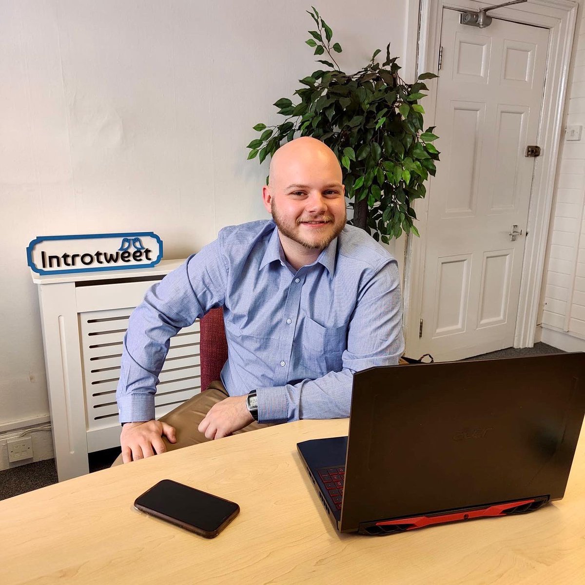IntrotweetUK's tweet photo. Please welcome Will &amp; Jack to Team Introtweet! 🙌✨

Will &amp; Jack are our new Digital Marketing Apprenticeships in association with @proapprentice! 💻 🐦 They are both settling in brilliantly &amp; are currently taking part in our Social Media content workshop. 🙌  #TeamIntrotweet https://t.co/hwwVK8JRY0