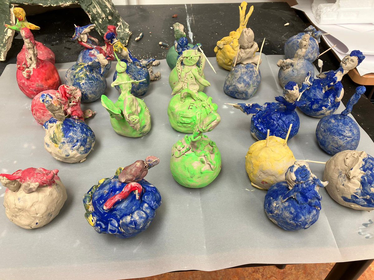 ArtLabdag van Rupsklaver. Maak jezelf op een planeet!