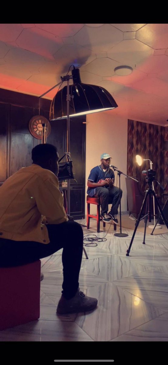 Hi everyone, I’m Nana Bekoe 
I started this acoustic session on Instagram with our very own Ghanaian artistes who are on the rise for you to hear how good they are. Kindly retweet when you see this..
There’s also a music lover who follows you😌✨