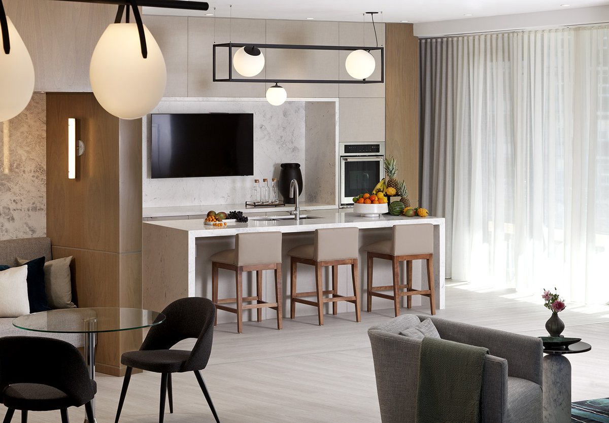 tridel's tweet photo. Designed to enhance the quality of living the Party Room at Via Bloor features a full entertaining kitchen, bar and terrace.
Visit the community today https://t.co/ETEv71dHNV
#Tridel #TridelDesign #Homedecor #Homeinspo #condoliving #interiors https://t.co/6qH2wKw6KZ