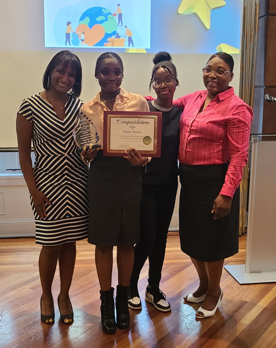 GATEWAYIS364 tweet media