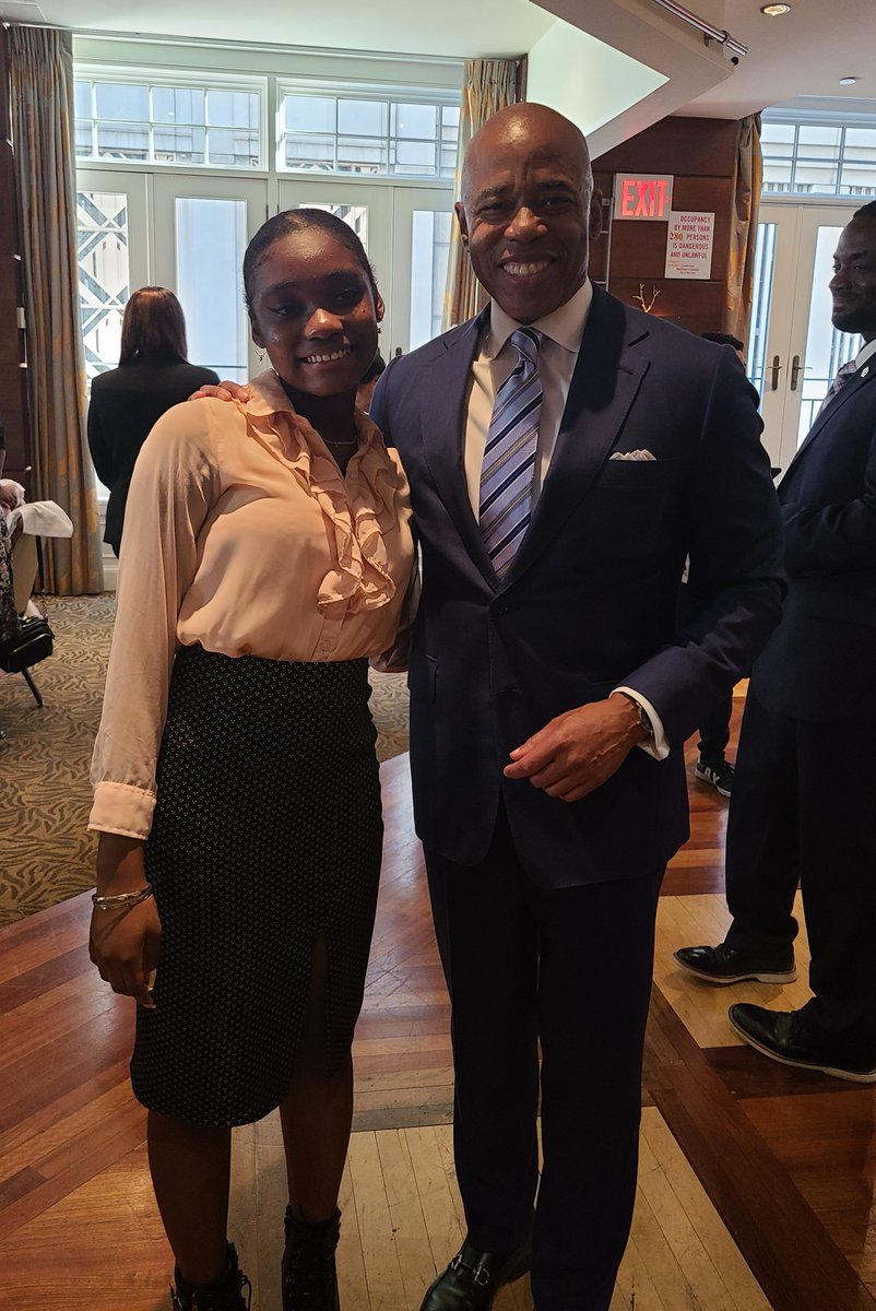 GATEWAYIS364 tweet media