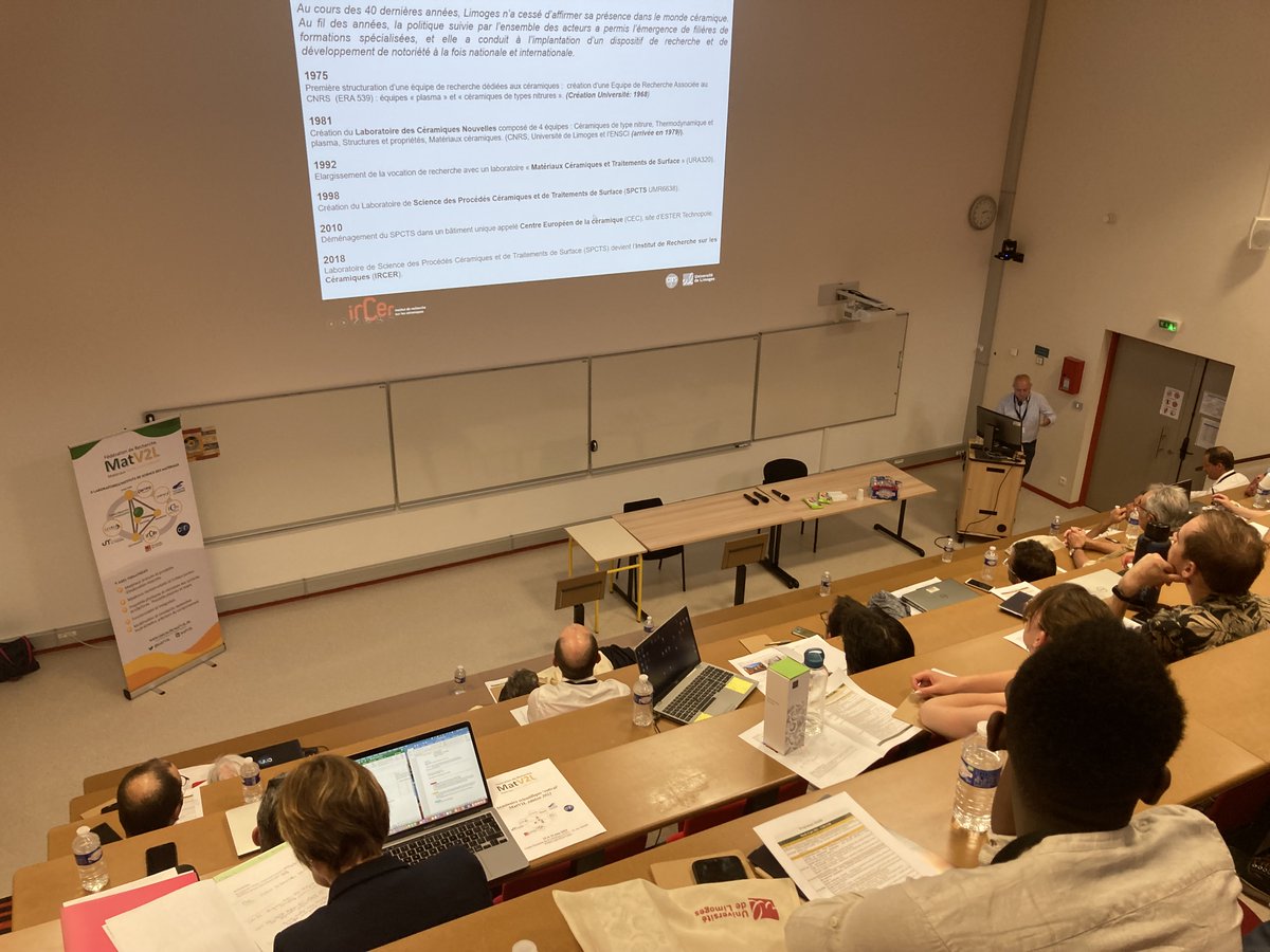 [#LIVE] Les membres de l'#ICMN, du <a href="/CEMHTICNRS/">CEMHTI-CNRS</a>, du #GREMI, du #GREMAN et de <a href="/ceramiclab/">ircer</a> sont réunis aujourd'hui et demain à Limoges pour le séminaire estival <a href="/matv2l/">Fédération de Recherche MatV2L</a> ! #évènement #recherche #matériaux #céramique
👉matv2l-2022.sciencesconf.org