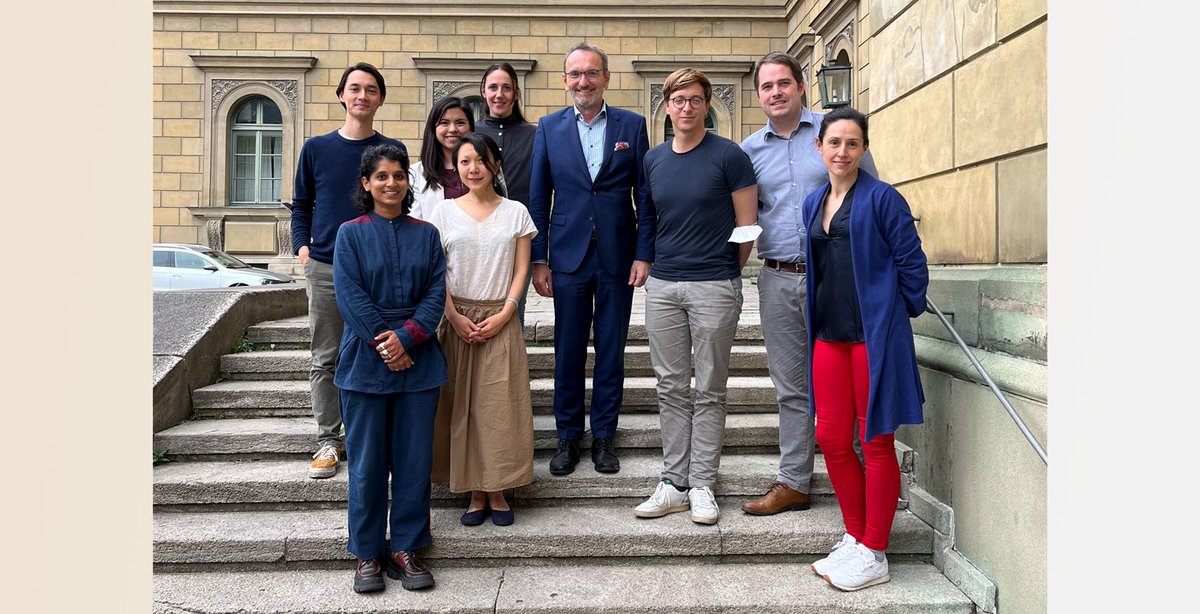 ⚡ Breaking: The Position Statement of the Institute on the EU #DataAct has been published ❗

#DigitalEU #DataEconomy #DataAccess #IoT

<a href="/maxplanckpress/">Max Planck Society</a> <a href="/EU_Commission/">European Commission</a> #LawTwitter

ip.mpg.de/en/research/re…