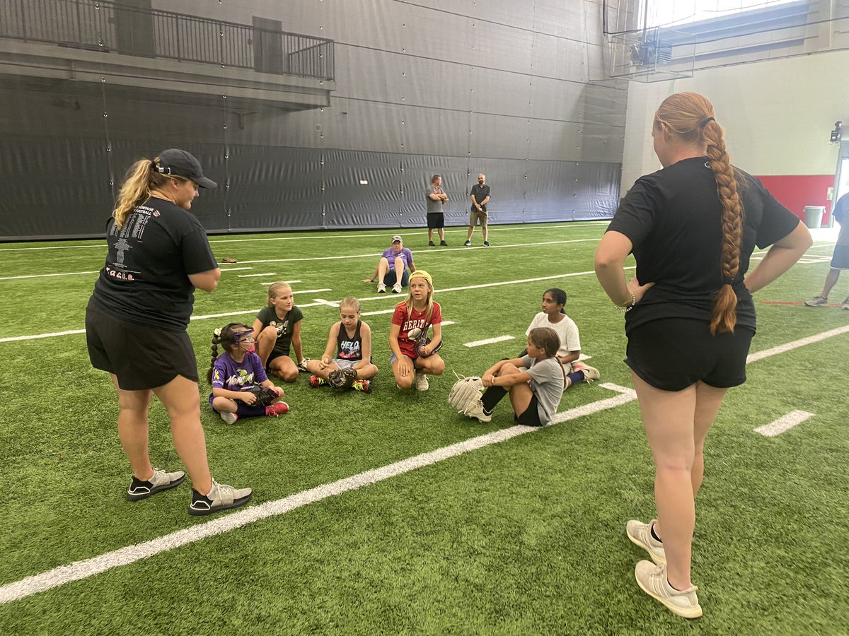 CHHS Softball tweet media
