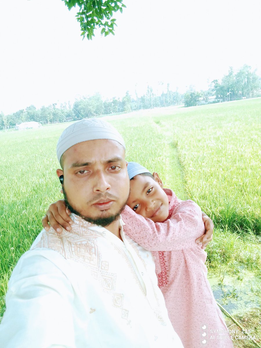 Rashed48874875's tweet photo. তাকেই বিশ্বাস করুন.. যে কিনা
আপনার হাঁসি দেখে আপনার কষ্ট
বুঝে
নেয়.. যে কিনা আপনার নিরবতায়
কান পেতে আপনার কথা গুলো
শুনতে
পায়..... এবং যে আপনার রাগ
অভিমান
দেখে আপনার ভালোবাসাকে
বুঝতে পারে.. কারন..
নিঃসন্দেহে
সে সত্যিই আপনার.. https://t.co/Uq1I3l3nZv