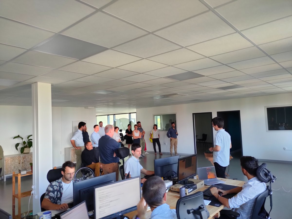 [ Visite de la Direction du Numérique en Santé à la Réunion - Tdf de la Stratégie d’Accélération " Santé Numérique" ]
✨Nous avons eu le plaisir d'accueillir la DNS dans nos locaux le 08 juin 2022 afin de présenter Logipren et d'échanger avec la délégation ministérielle👥
#DNS