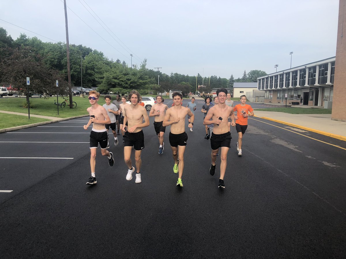 DTownPacers's tweet photo. AM CC run to beat the heat today. 91-93 degrees later. Pacer Nation!🐎 https://t.co/X9GYTTkY2D