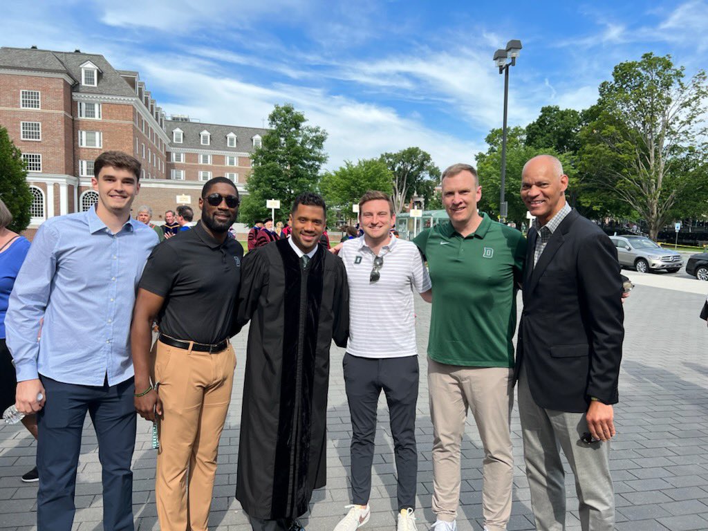 CoachJayTrott's tweet photo. Been processing the last couple of days post graduation but just so proud of @TaurusSamuels @Garrisonwade5 @WesSlajchert. In the great words of @DangeRussWilson, legacy isn’t just something you leave behind, but what you build on everyday. Congrats fellas - keep building ✊🏾🏀🌲 https://t.co/xbIcat44mT
