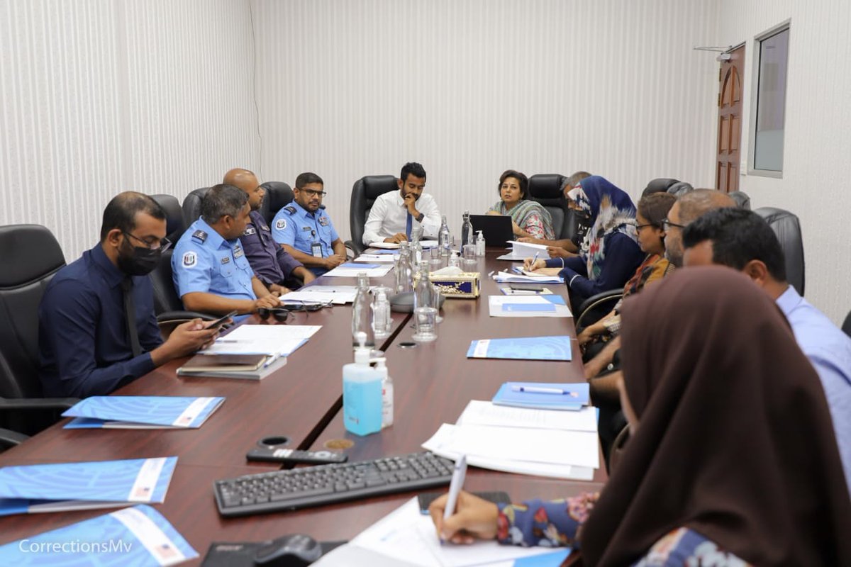 seemajoshi3's tweet photo. With an aim to reduce #overcrowding in MDV🇲🇻#prisons @UNODC_ROSA with support from @StateINL engaged with @CorrectionsMv and other relevant stakeholders to understand the gaps and challenges in the implementation of #noncustodial measures   #TokyoRules #BangkokRules https://t.co/lwCyLApONw