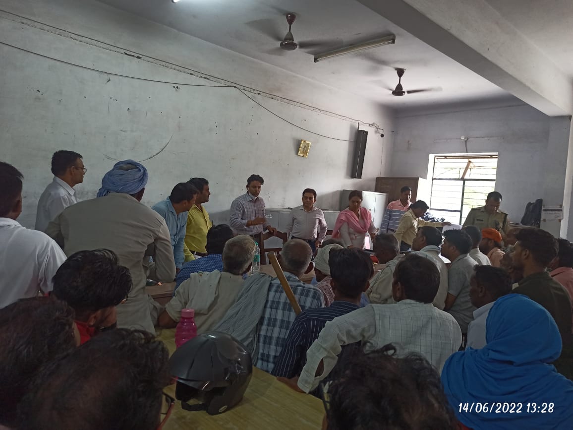 GarimaMisra9's tweet photo. Today a camp was organized in roorke tehsil Haridwar for allocation of village society ponds.59 applications were recieved . SDM Roorkee ,Tehsildar Roorkee,Assistant Director Fisheries Haridwar and others were present on the occassion. https://t.co/Xl5dNbrKBt