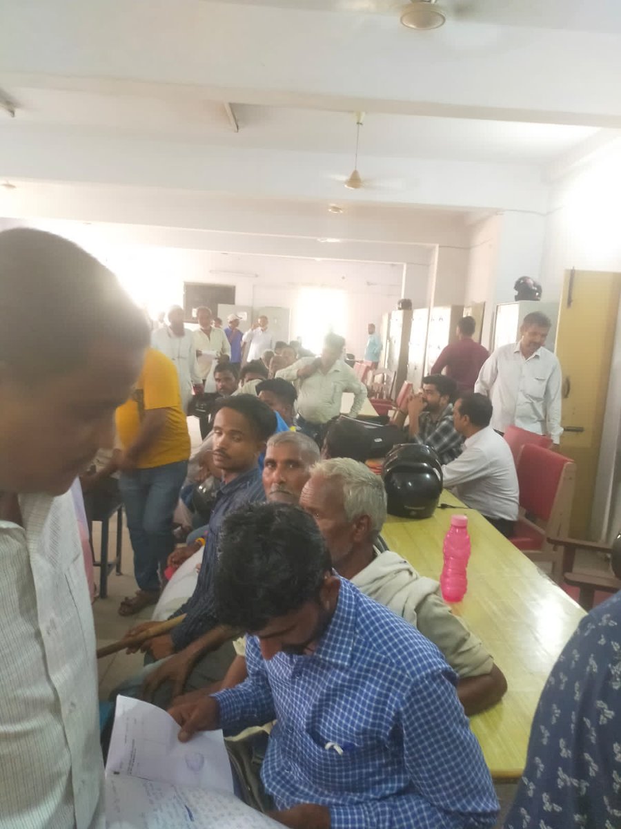 GarimaMisra9's tweet photo. Today a camp was organized in roorke tehsil Haridwar for allocation of village society ponds.59 applications were recieved . SDM Roorkee ,Tehsildar Roorkee,Assistant Director Fisheries Haridwar and others were present on the occassion. https://t.co/Xl5dNbrKBt