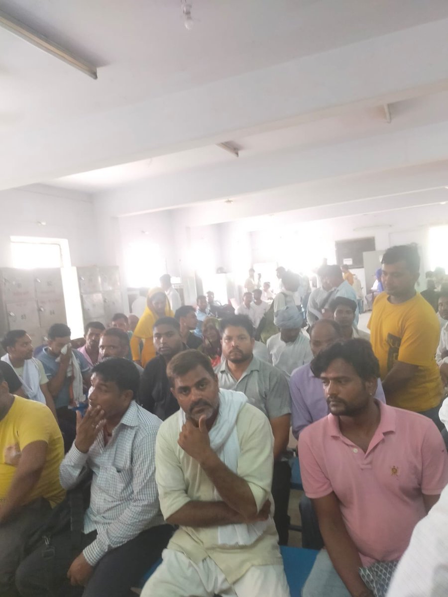 GarimaMisra9's tweet photo. Today a camp was organized in roorke tehsil Haridwar for allocation of village society ponds.59 applications were recieved . SDM Roorkee ,Tehsildar Roorkee,Assistant Director Fisheries Haridwar and others were present on the occassion. https://t.co/Xl5dNbrKBt