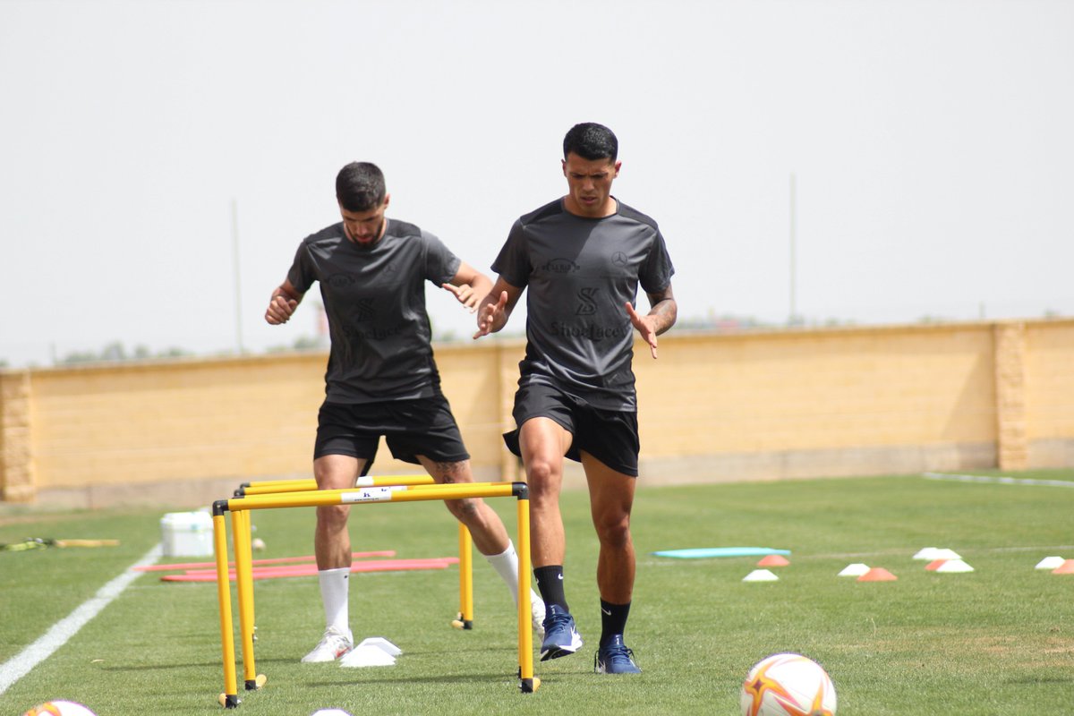 🔝 En la mañana de hoy <a href="/Pedroporro29_/">Pedro Porro</a> ha asistido al #StageFutbolistas con un entrenamiento personalizado de cara a la pretemporada con @Sporting_CP.

⚽️ Trabajo de fuerza y con balón sobre el césped...

¡Todo un placer! shoelace.es/stage