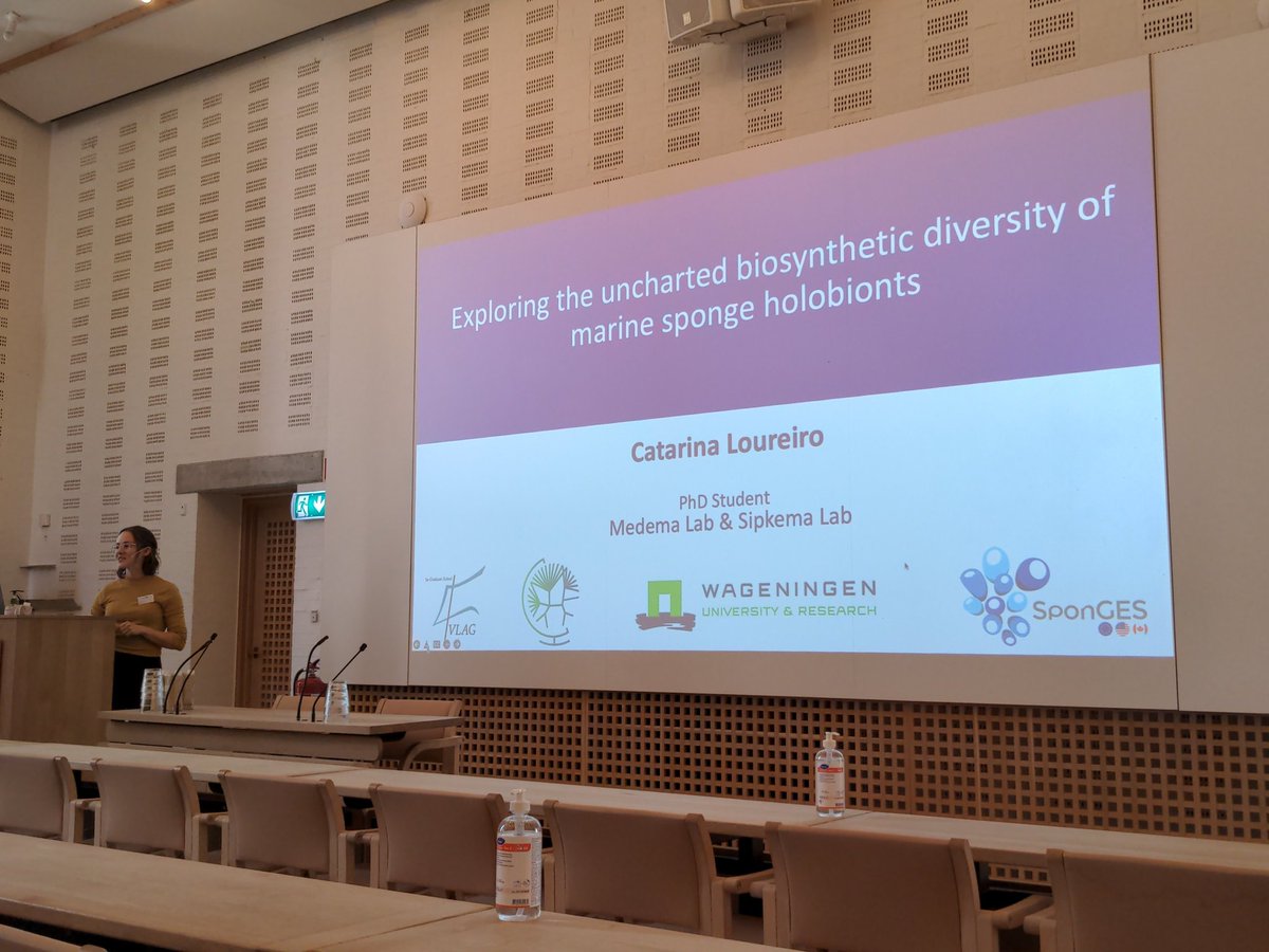 Zach Reitz (@zachreitzphd) on Twitter photo My WUR colleague <a href="/cat_loureiro/">Catarina Loureiro</a> is speaking on her marine sponge holobiont metagenomes My WUR colleague <a href="/cat_loureiro/">Catarina Loureiro</a> is speaking on her marine sponge holobiont metagenomes