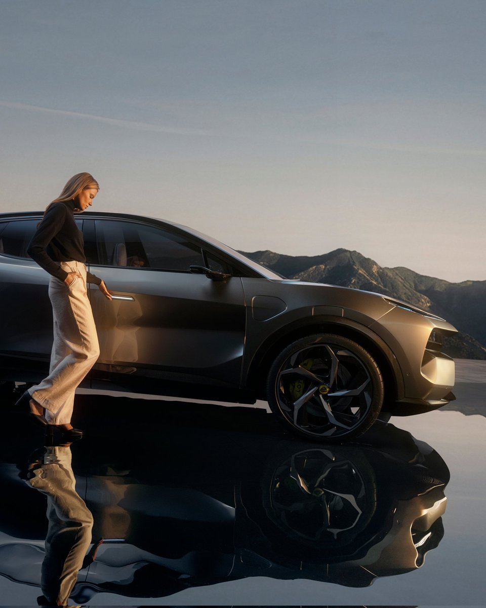 lotuscars's tweet photo. Live. Drive. Limitless.

#eletre #lotus #limitless https://t.co/0k9tZh4y3M