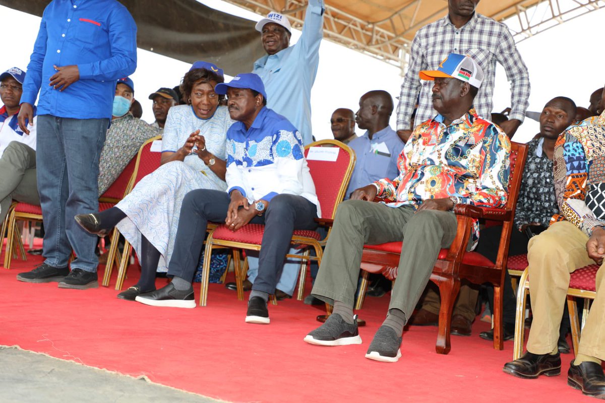 mamangilu's tweet photo. Kibwezi, Makueni. Baba has reiterated his commitment to revive cotton farming for our people, increase access to clean water and tackle the animal conflict along the Tsavo. @RailaOdinga is listening to the challenges facing our people and prescribing achievable solutions. https://t.co/ce1MBuEFXW