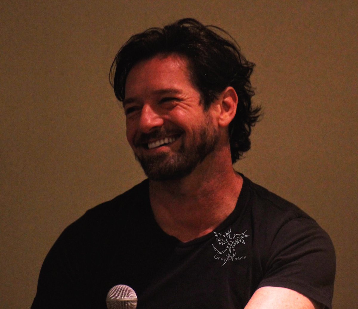 dgray3994's tweet photo. Omg! I love his face! 🥰🥰🥰 #ianbohen #howlercon #openingpanel #Saturdaymorning https://t.co/tOWC6VX48O