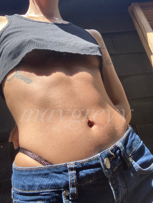 summer is here! and that means it's slutty outfit season 🌞 https://t.co/Wwzw4ojCaC<a href="/tag/mvsales"class="tags"><span>#mvsales</span></a>