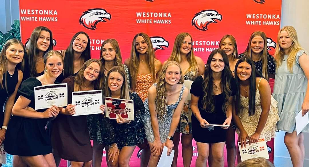 BrooklynR2025's tweet photo. Thats a wrap for Highschool ball 2022. Received my 2nd varsity letter and was given All Conference Honorable Mention. I will miss the Seniors moving on this year. 😢 https://t.co/ZIz8wfwURz
