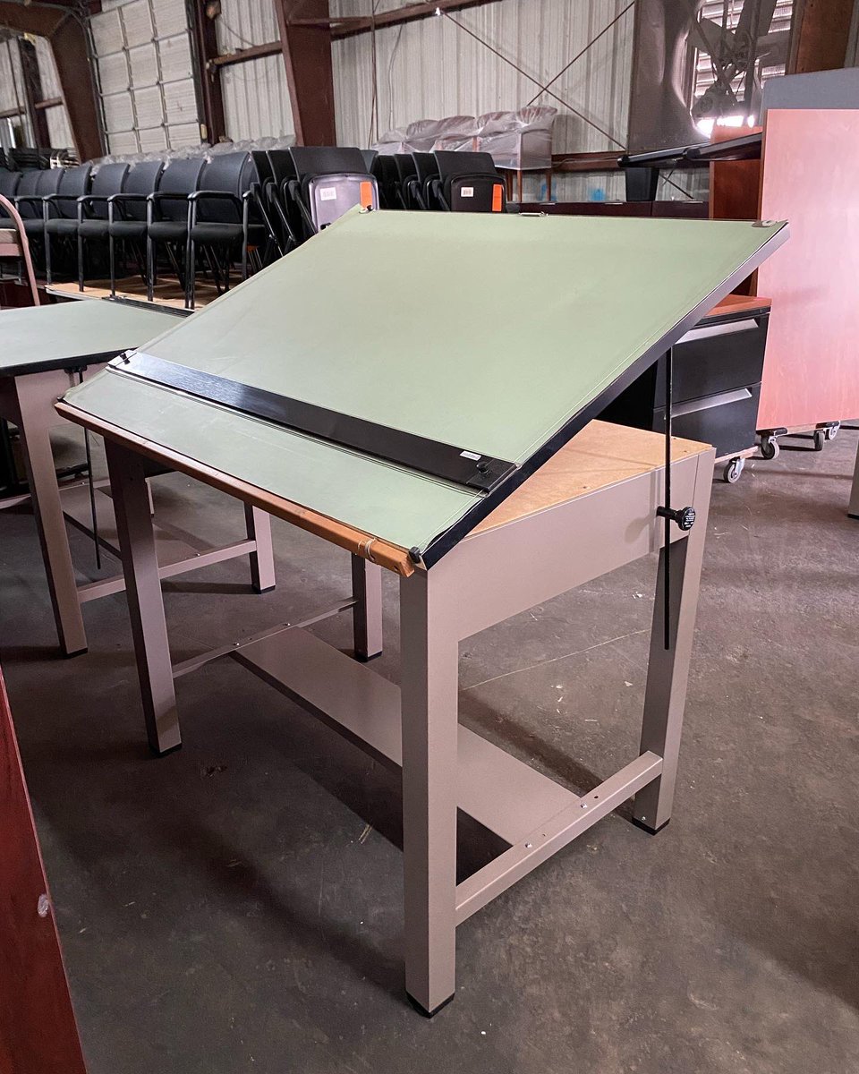 DFSIHOUSTON's tweet image. Mayline drafting tables, commercial grade heavy duty, adjustable top angle, adjustable ruler, 48” wide x 39” deep x 37.5” height #mayline #draftingtable #commercialfurniture #officefurniture #houstontx