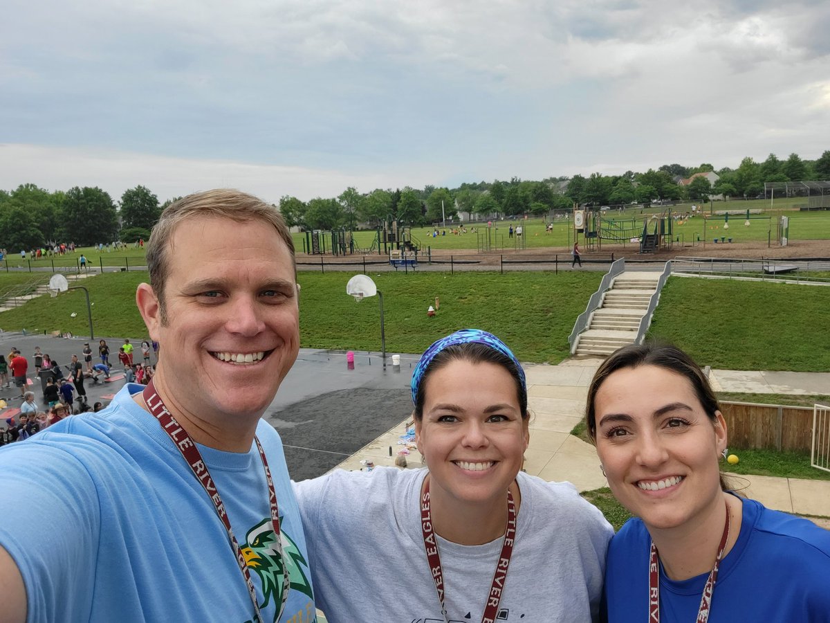 One thing always happens on <a href="/LittleRiverLCPS/">Little River ES</a> Field Day!  Admin picture on the roof!  #teamwork #dontlookdown