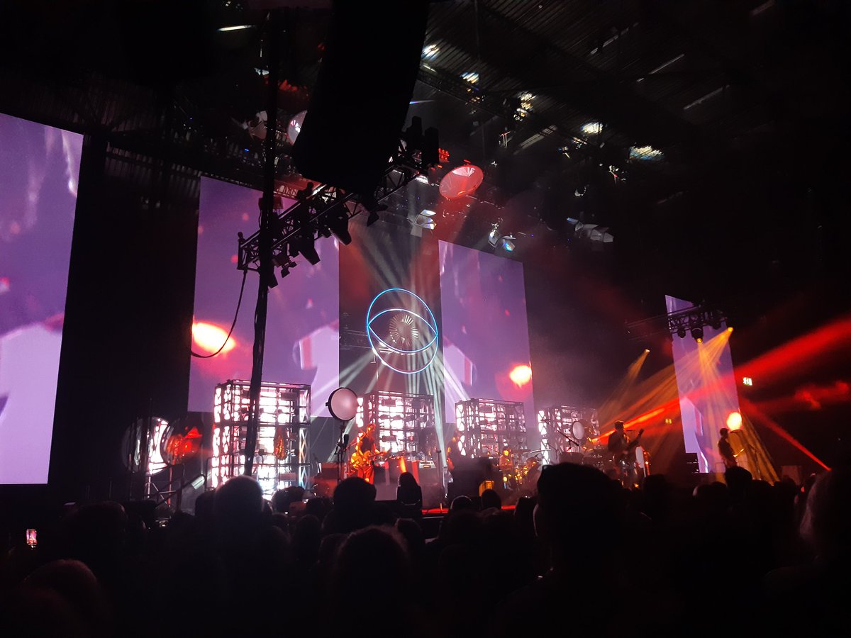 ldaviesv's tweet photo. one to cross off the bucket list (pun intended) @KingsOfLeon https://t.co/lUEs6D4PD3